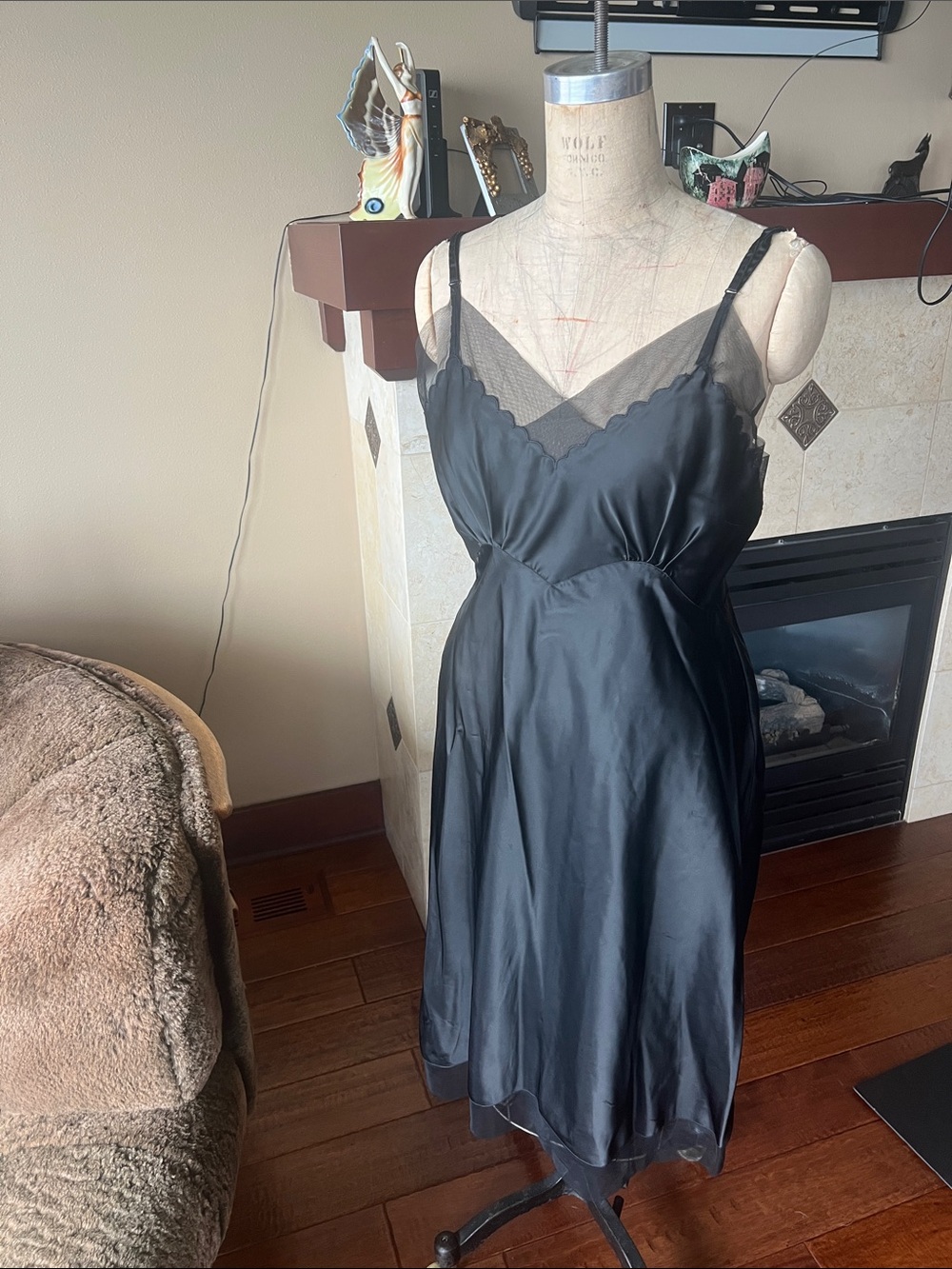 Vintage Frederick Nelson Slip